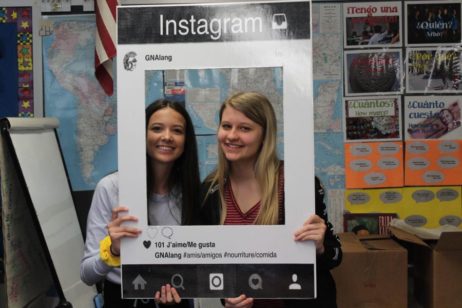 High school Spanish and French classes celebrate Foreign Language Week