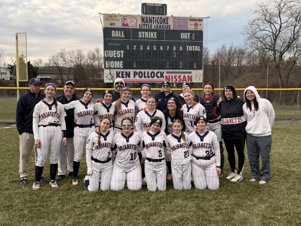 Trojanette Softball team (Amaya Zegarski)